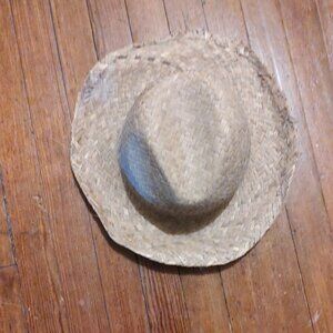 Straw summer hat vintage